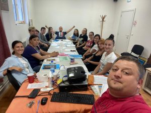 Grupna fotka sa probe